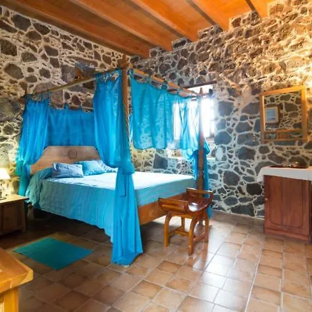 Rural Mahoh Hotel 4*